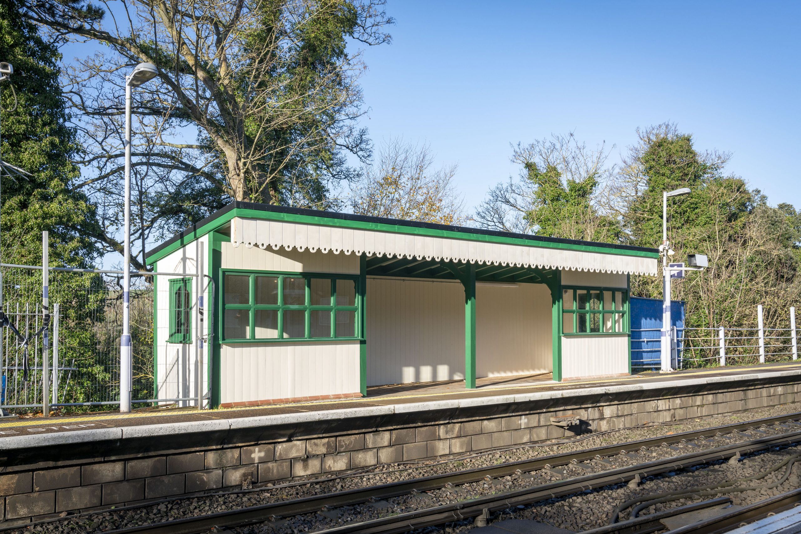 Eynsford station shelter